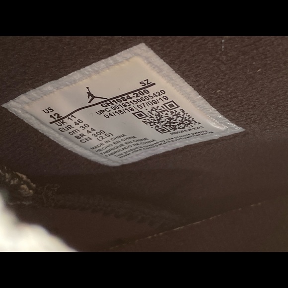 Jordan Retro 6 Travis Scott - Picture 4 of 14